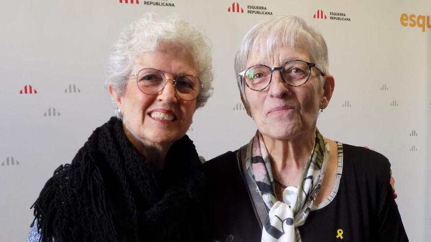 Elena Martínez, presidenta de l&#039;associació d&#039;ajuda a dones afectades per càncer de mama L&#039;Olivera, i Fina Dordal, presidenta de la Coordinadora de Jubilats i Pensionistes de Manresa