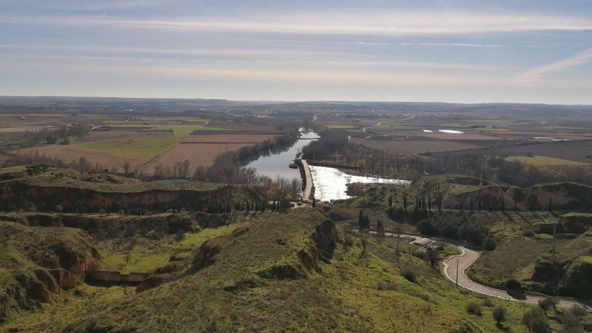 Barranqueras por las que discurren las variantes del paseo hasta el puente de piedra de Toro.