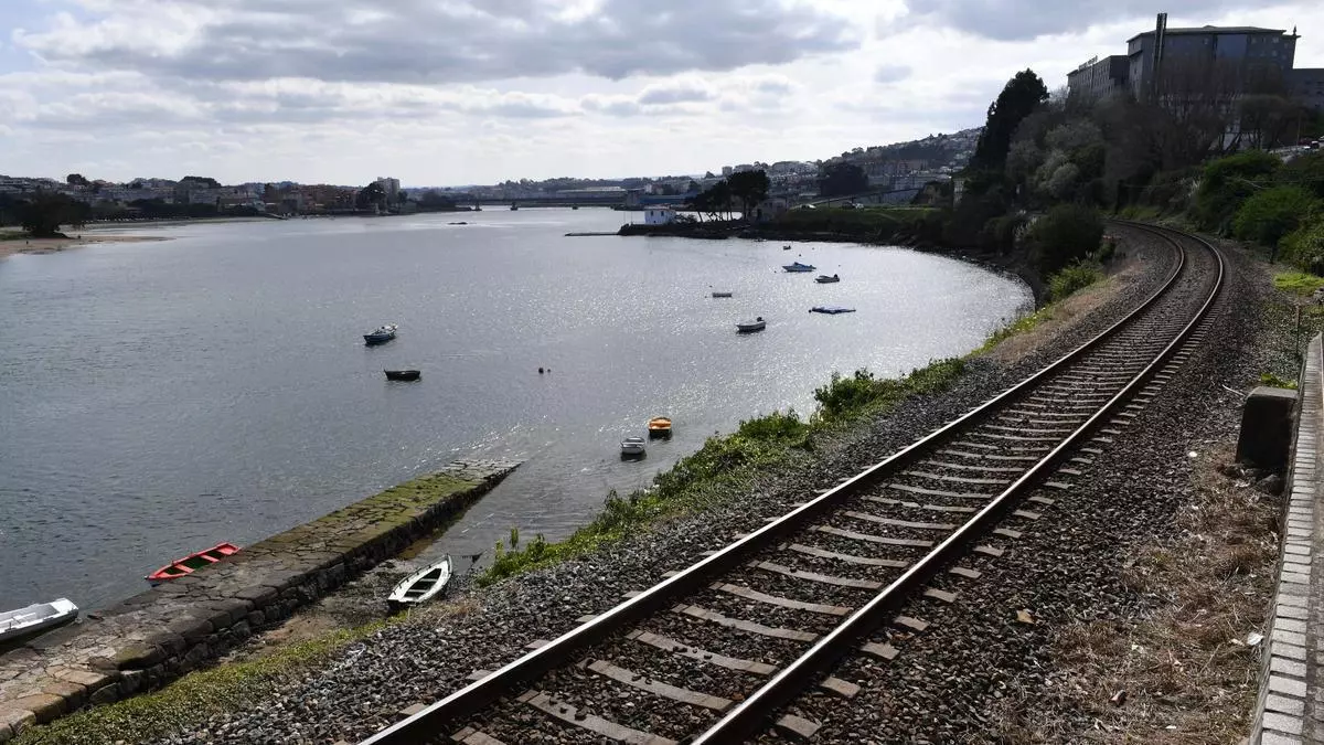 El Congreso respalda mejorar el tren entre A Coruña y Ferrol e iniciar el proyecto del baipás de Betanzos