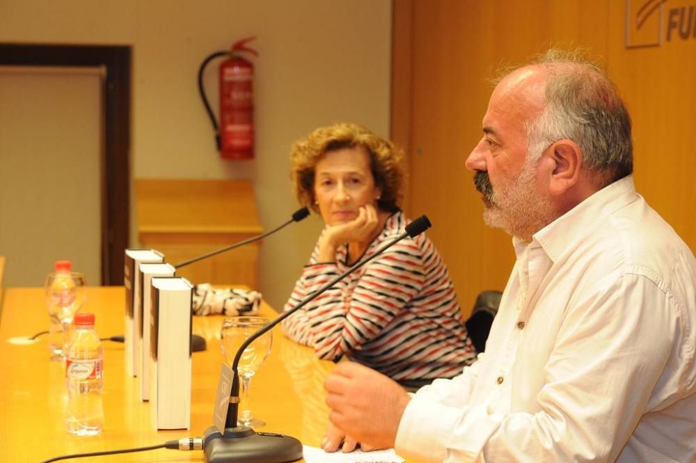 Presentación del libro "Historia de un canalla", d