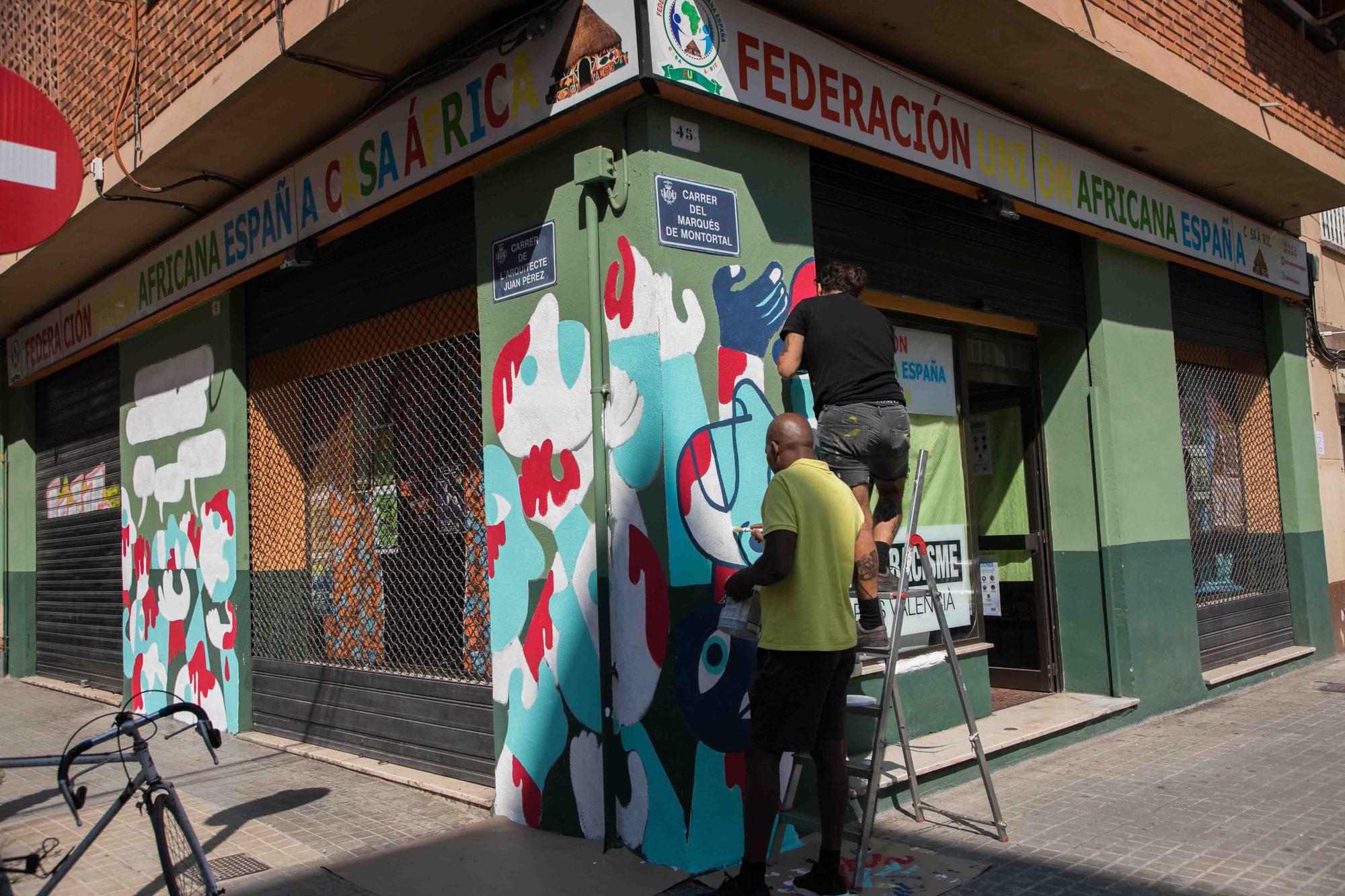 Mural de la tragedia en Melilla en la Union Africana