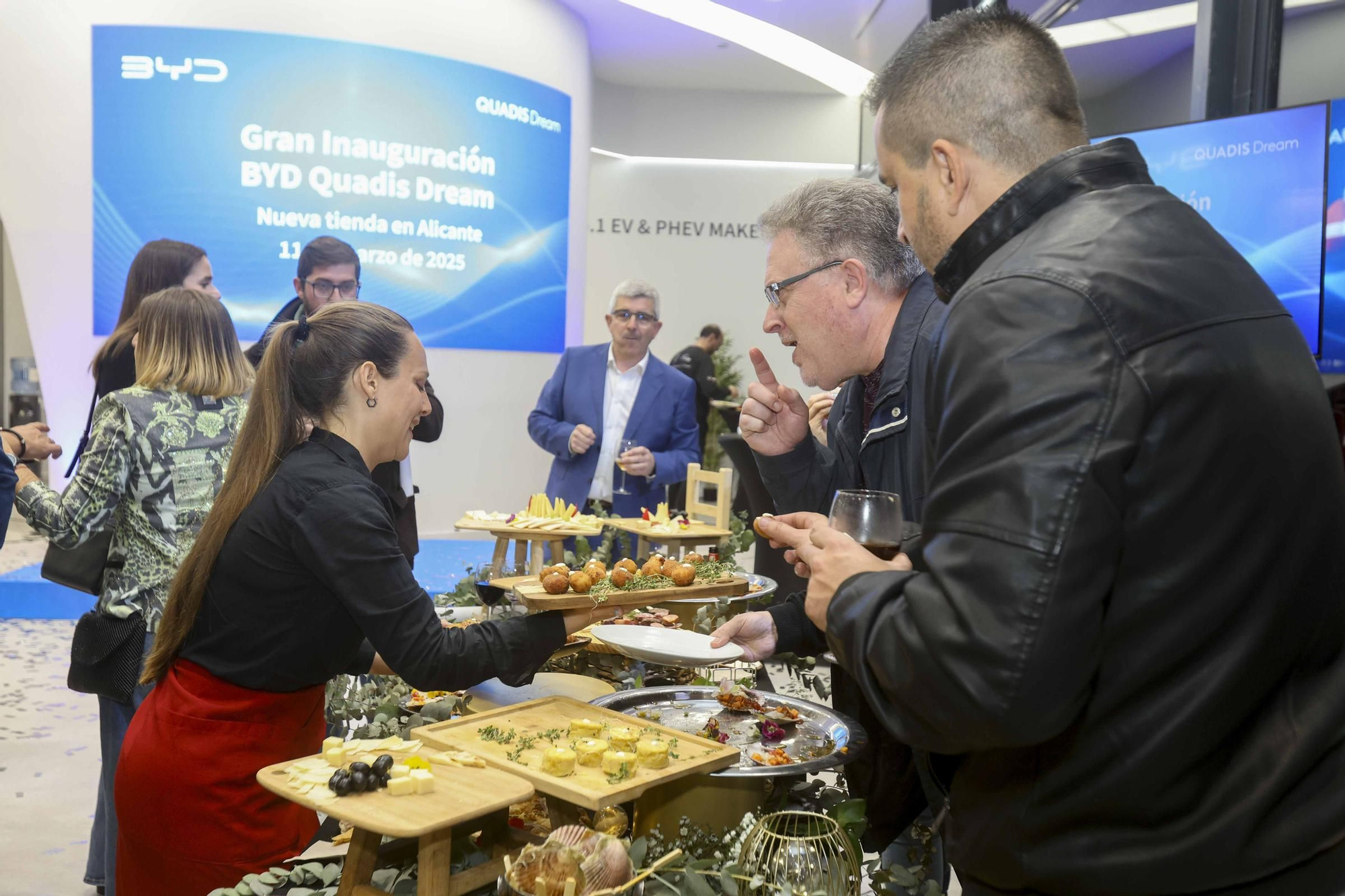 QUADIS Dream inaugura el primer centro BYD en Alicante.