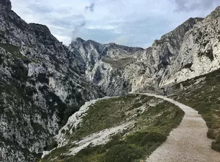 Ni el Camino de Santiago ni Ordesa: esta es la ruta de senderismo más icónica de España