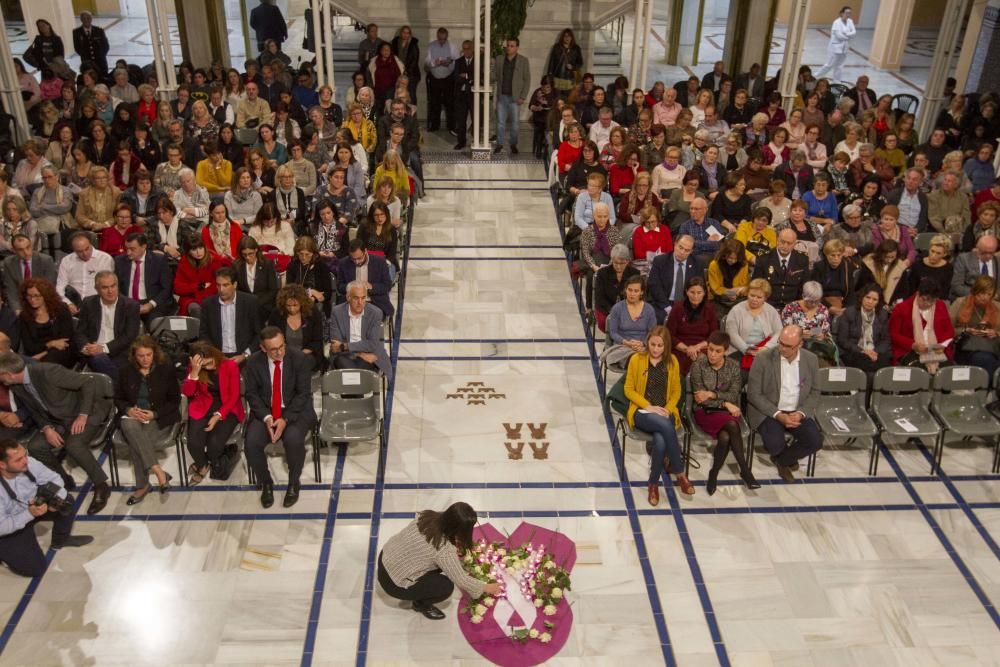 Homenaje a las víctimas de la violencia de género