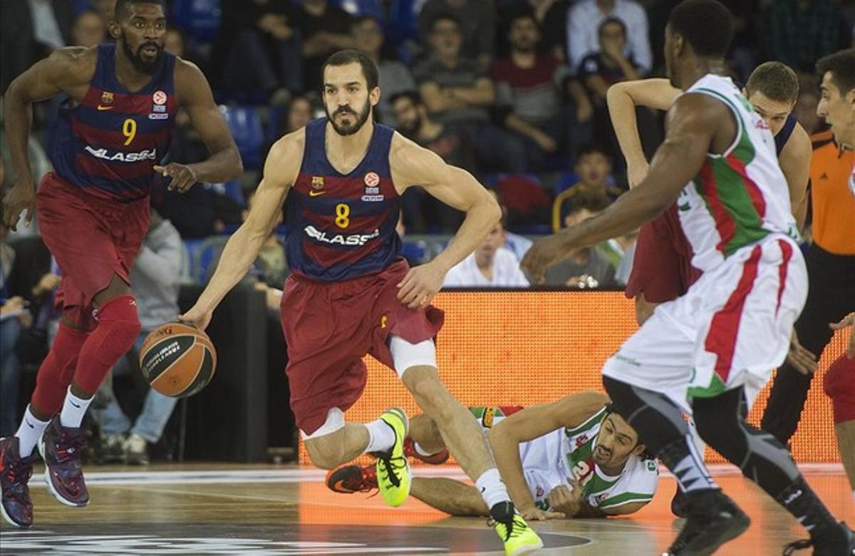 Pau Ribas inicia una jugada d’atac al Palau. 