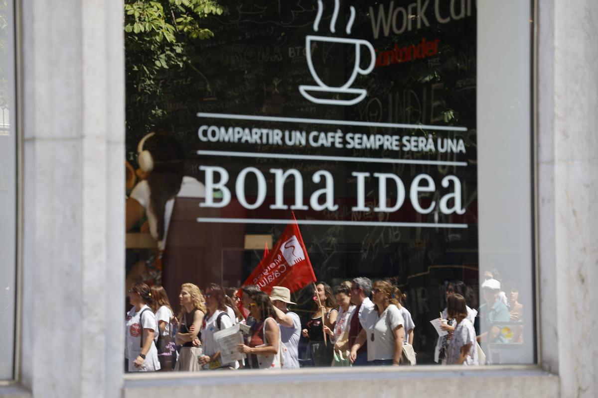 Les imatges de la protesta dels metges a Girona