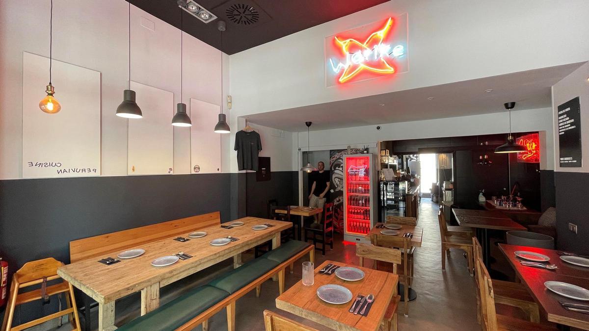 El comedor del restaurante Warike, en Poblenou.