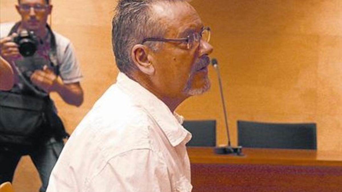 Manuel Muñoz, en el banquillo de los acusados, en la Audiencia de Girona.