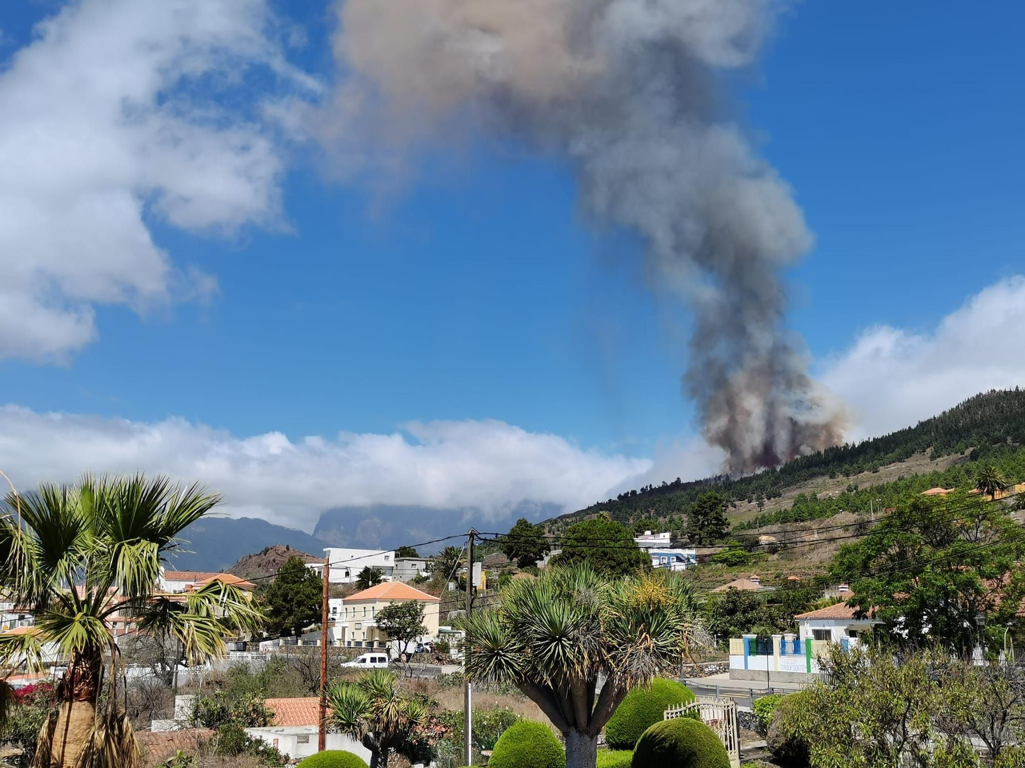 Explosión del nuevo volcán en La Palma (19/09/2021)