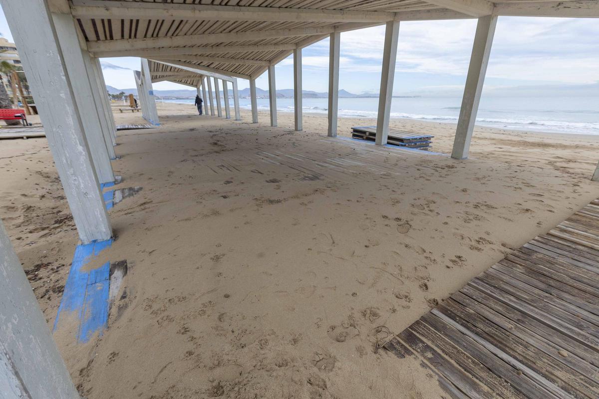 Estas son las playas más afectadas por las borrascas Ingrid y Harry en Alicante Estas son las playas más afectadas por las borrascas Ingrid y Harry en Alicante