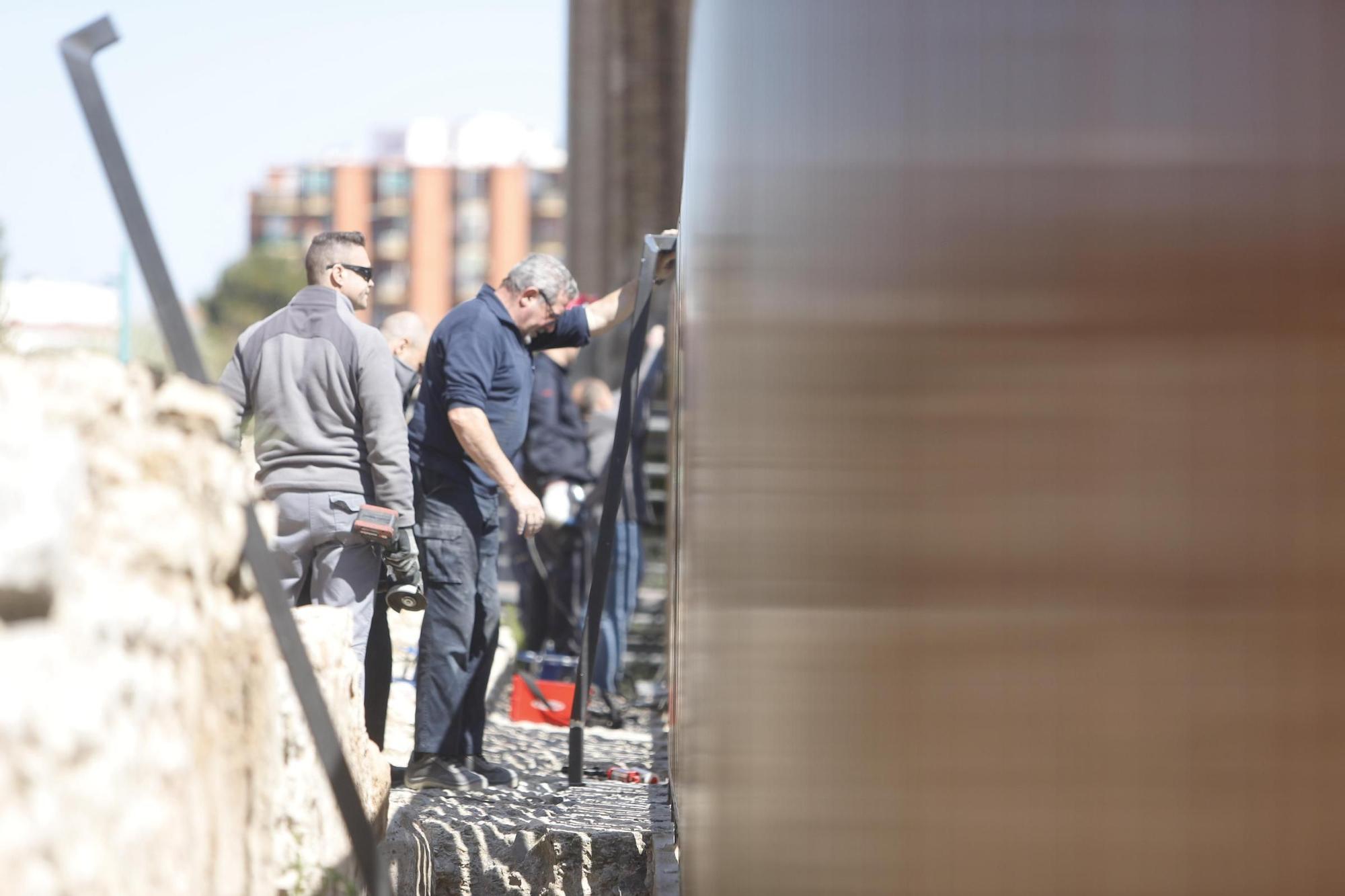 En imágenes | Colocan vallas en las Murallas Romanas de Zaragoza