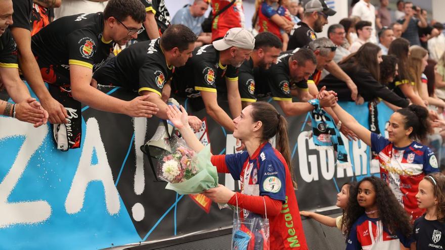 África Sempere, triste, en su despedida de la afición. | Tamara Alonso (SportCoeco)