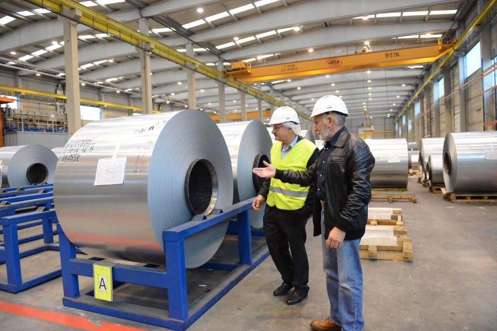 Visita de Antonio Trevín a Asturiana de Laminados en Villallana