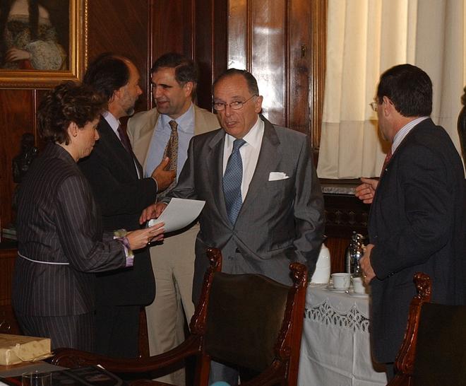 La vida de Ignacio Herrero, expresidente del Banco Herrero fallecido hoy, en imágenes