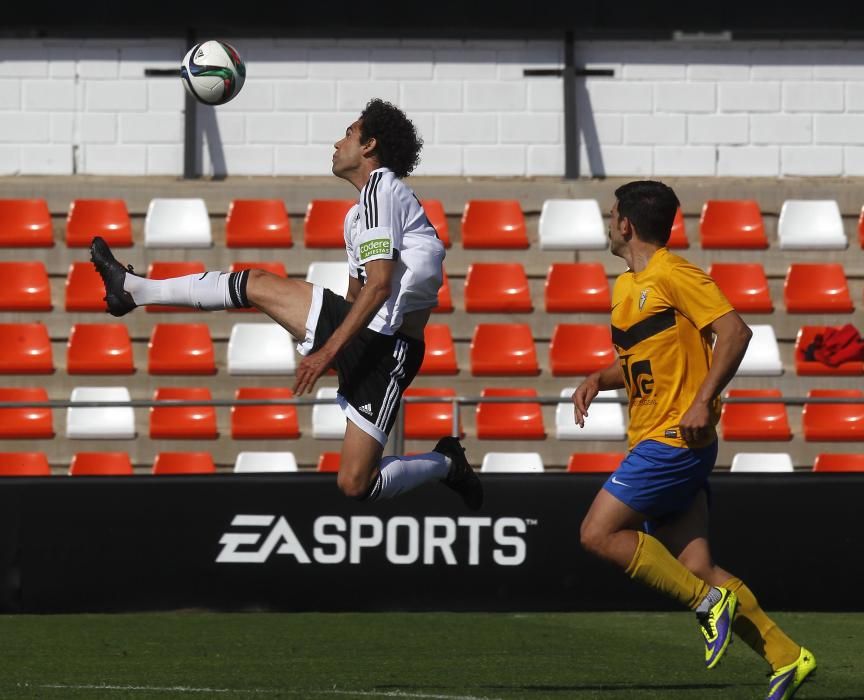 El Puchades se convierte en una fiesta con la victoria del Valencia Mestalla frente al Badalona