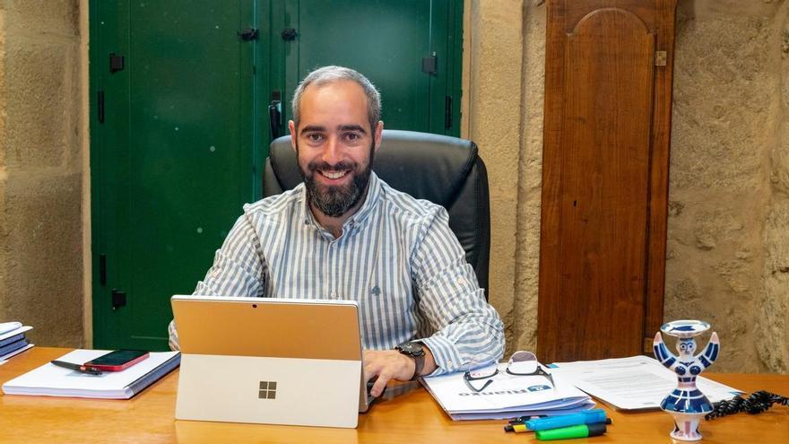 Bustelo replica al PSOE: no hay okupas en las ocho viviendas sociales de Rianxo
