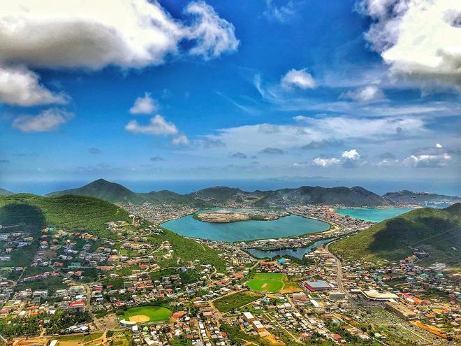 Isla de San Martín en el mar del Caribe