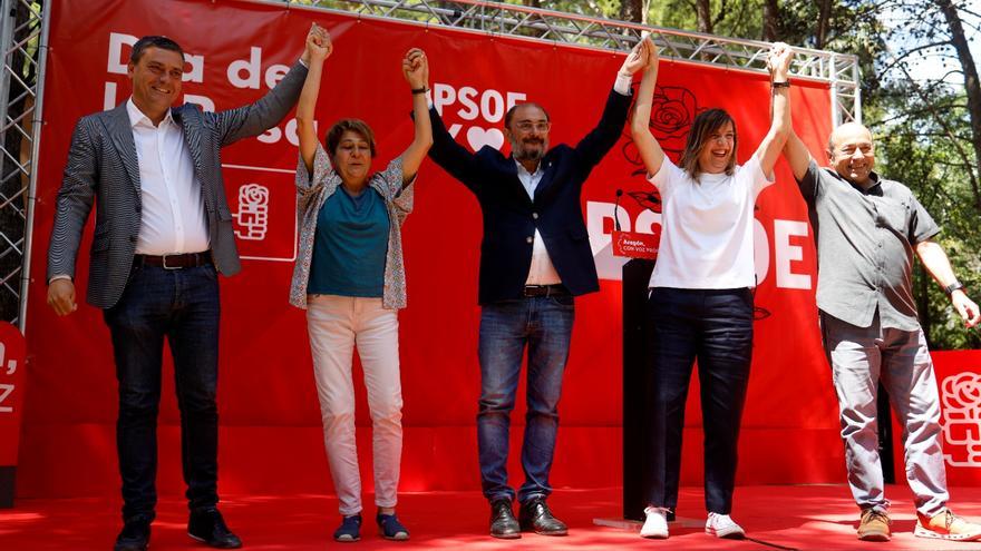Las mejores imágenes del Día de la Rosa del PSOE en el Parque de Atracciones de Zaragoza