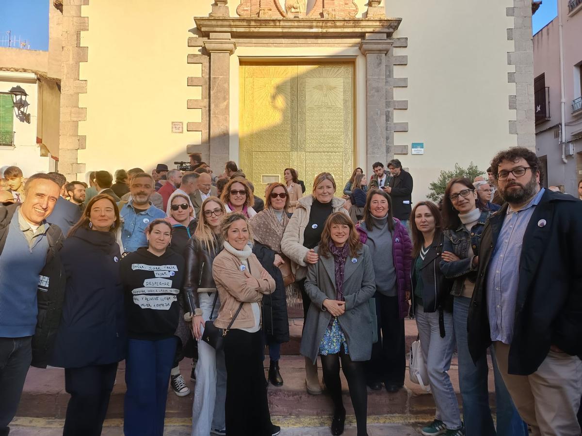 Integrantes de Compromís, con Semana Santa Inclusiva, el día de la votación.