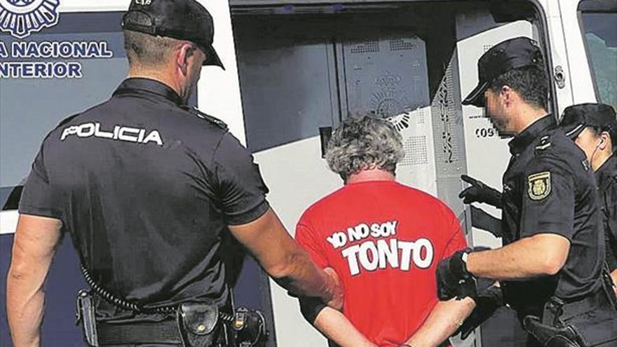 Detenidos tres guardas armados que vigilaban 3.000 kilos de hachís