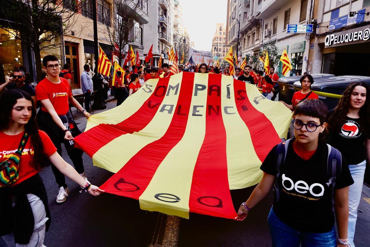 La manifestación del 25 d'Abril en València, en imágenes La manifestación del 25 d'Abril en València, en imágenes