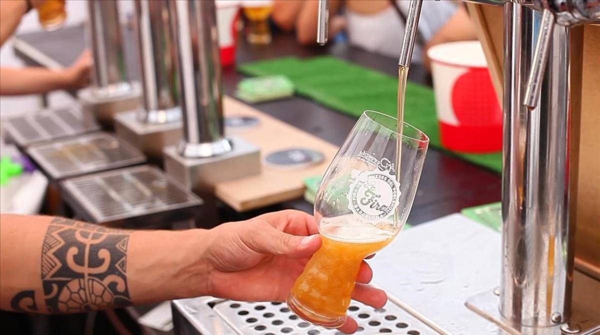 zentauroepp44015493 onbarcelona  feria de la cerveza de poble nou180828182442