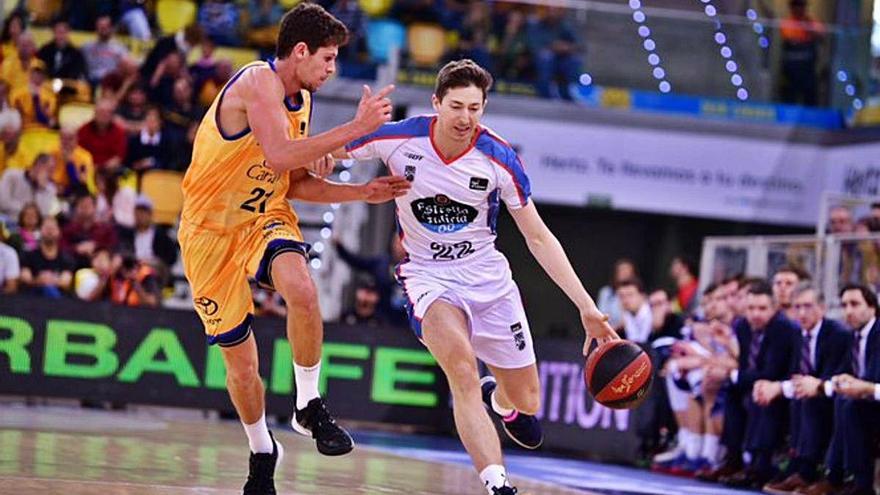 Aleix Font, nou jugador del Bàsquet Girona, en un partit amb l&#039;Obradoiro a l&#039;ACB.