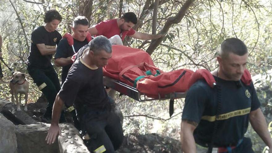 Rescate de una senderista en un barranco de Telde