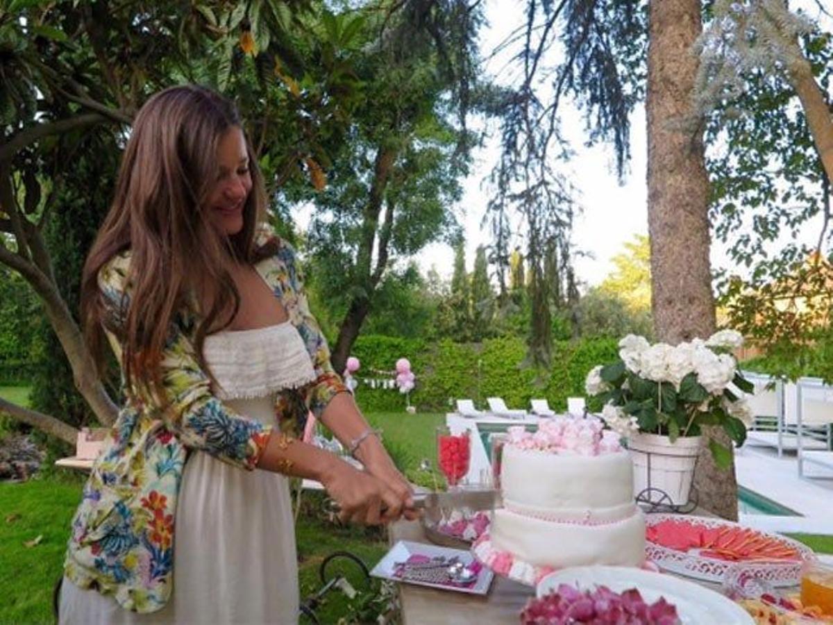 Malena Costa celebra una babyshower por todo lo alto