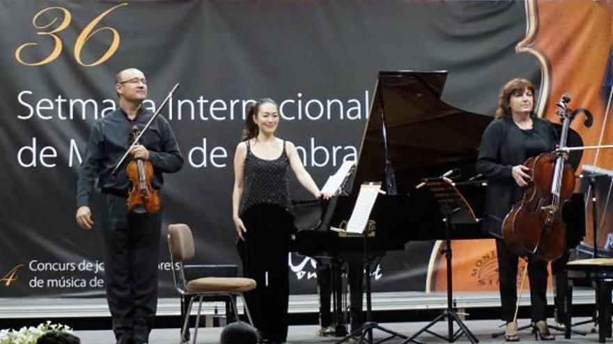 Una pianista japonesa llena en la apertura del festival de Montserrat