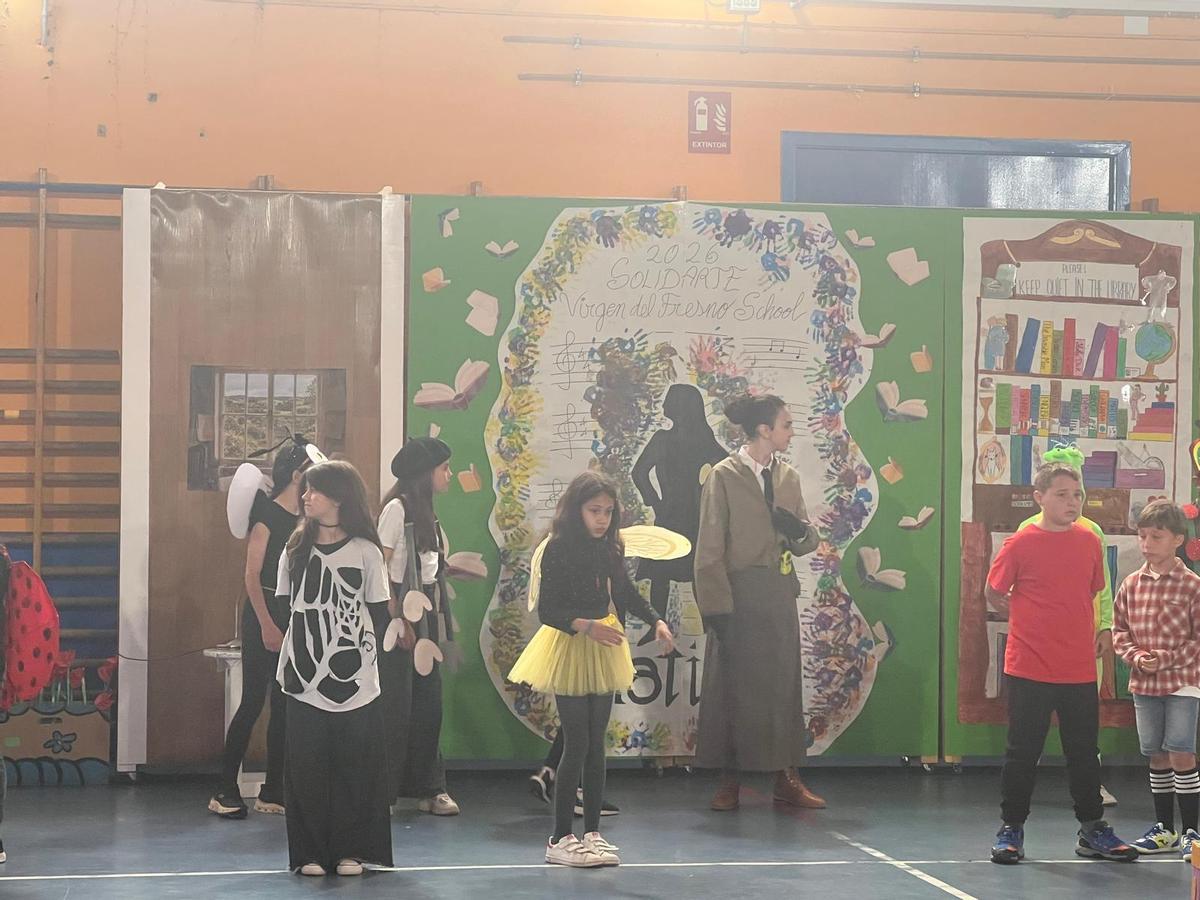 El festival "SolidArte" del colegio Virgen del Fresno de Grado, en imágenes