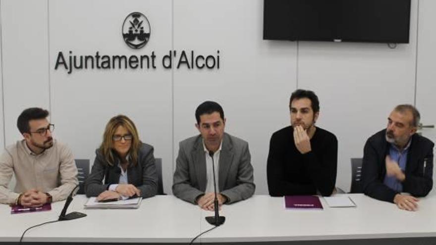 Aarón Ferrándiz, Vanessa Moltó, Toni Francés, Cristian Santiago y Jordi Martínez.