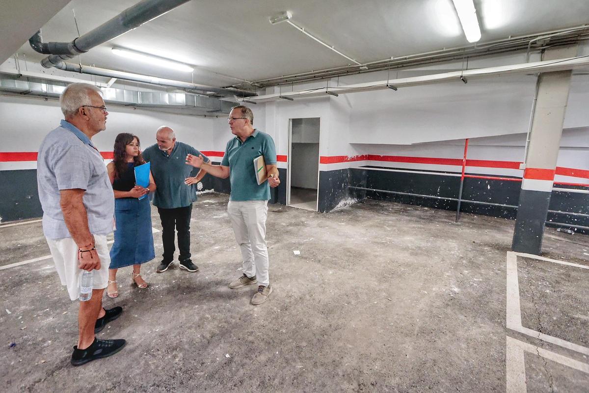 Visita a las mejoras en viviendas de Cuesta Piedra