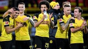 Los jugadores del Boorussia Dortmund celebran la última victoria antes del parón invernal de la Bundesliga.