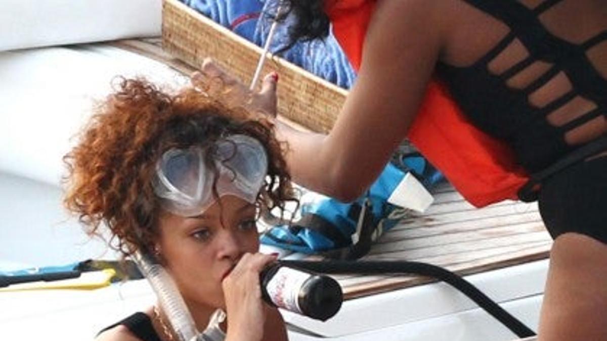 Rihanna, de fiesta en alta mar
