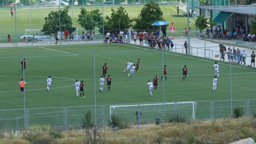 Un partido, previo a la pandemia, en los campos de Valorio.