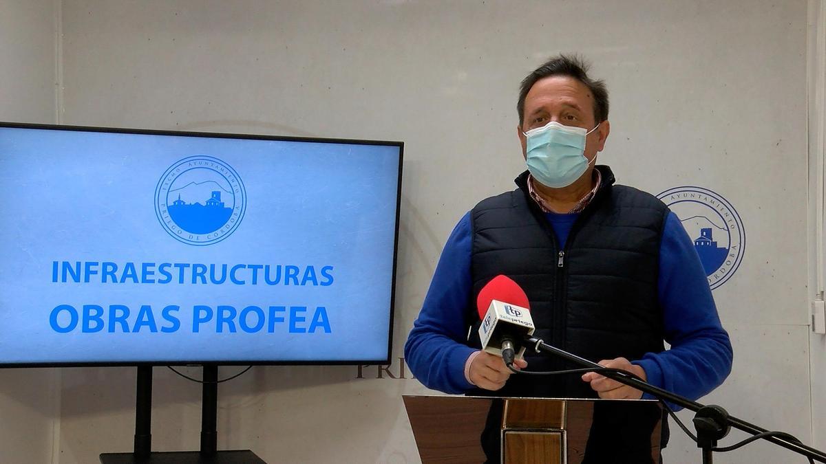 Javier Ibáñez presenta las obras del PFEA 2021 de Priego.