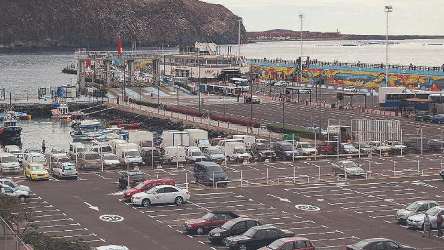 El puerto de Los Cristianos, en Arona.