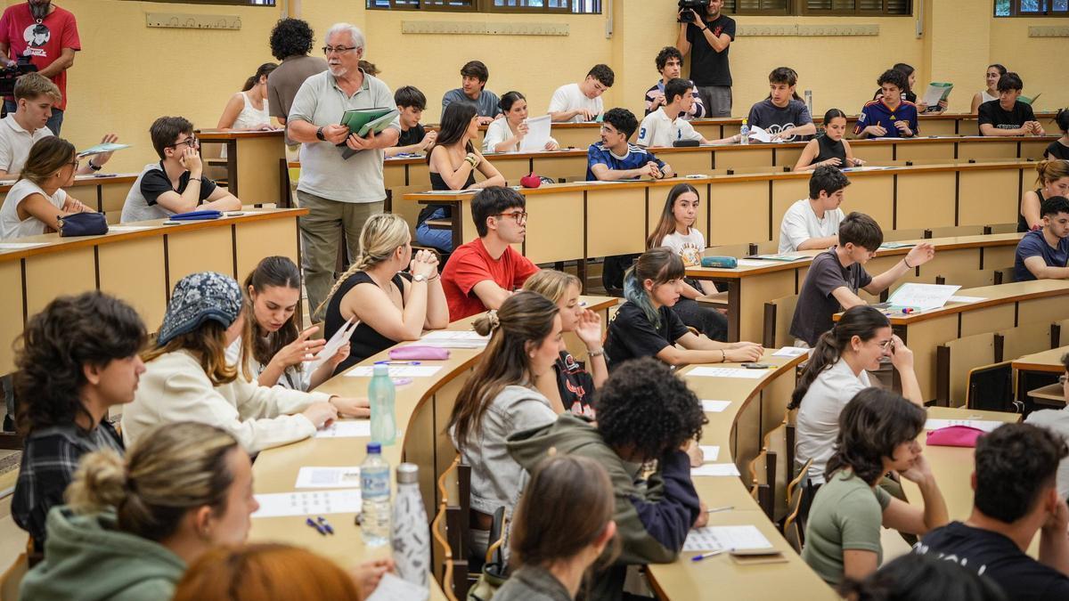 Una imagen de la PAU en Extremadura, que en pocos meses volverá a determinar el futuro universitario de muchos jóvenes.