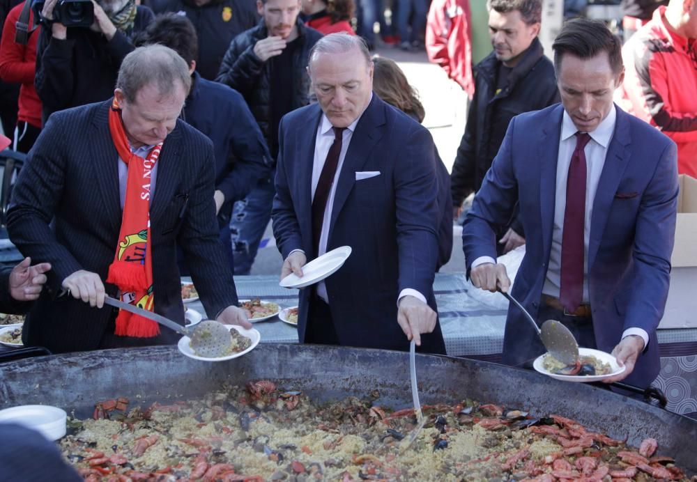 Paella e instantes previos al partido del Centenario