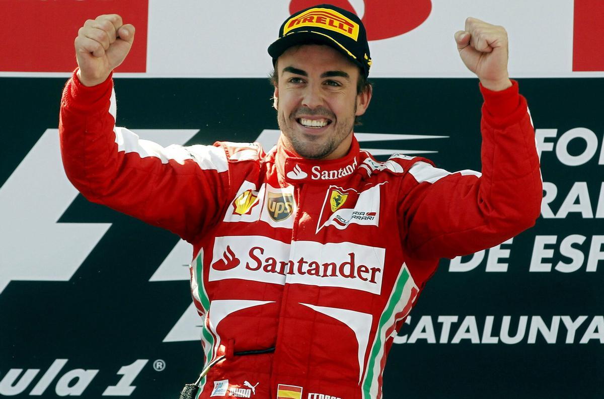 GRA209 MONTMELÓ (BARCELONA), 12/05/2013.- El piloto español de Ferrari Fernando Alonso celebra su victoria en el Gran Premio de España que se celebra en el Circuito de Catalunya en Montmelo (Barcelona). EFE/Andreu Dalmau
