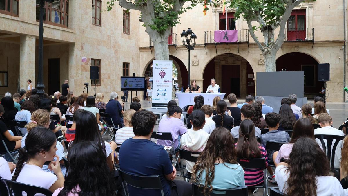 Los residuos orgánicos, restos de comida y pequeños vegetales, aún representan el 40% de los residuos del contenedor gris de resto.