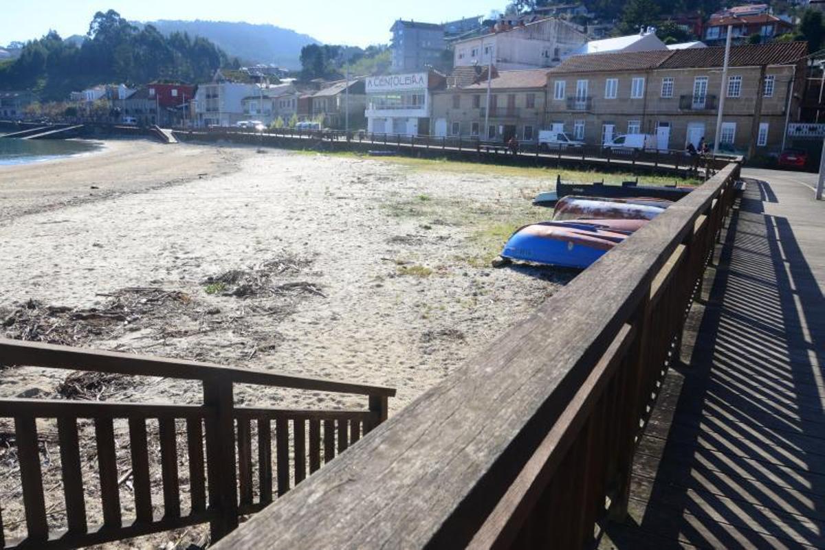 Playa de Portomaior, inicio del Sendeiro do Litoral de Bueu.  | // G. NÚÑEZ