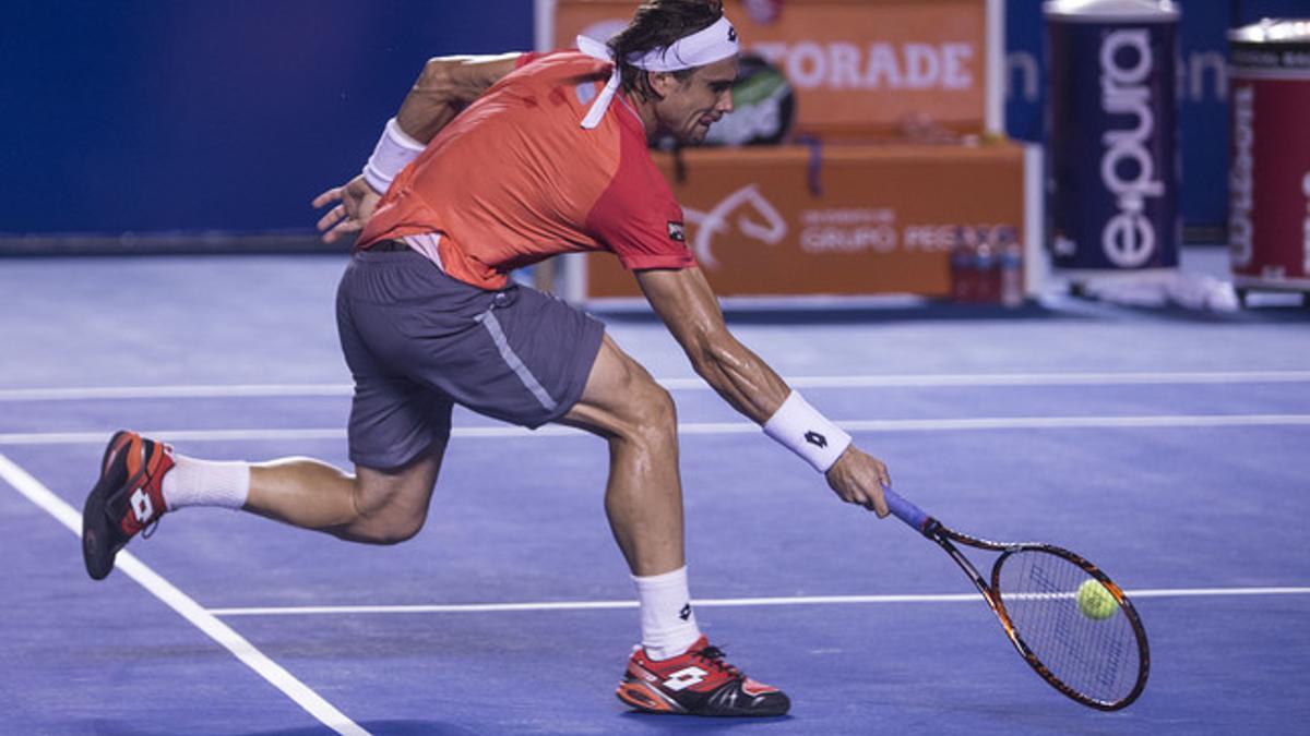 El tenista David Ferrer en el partido contra Ryan Harrison en el Abierto Mexicano de Tenis