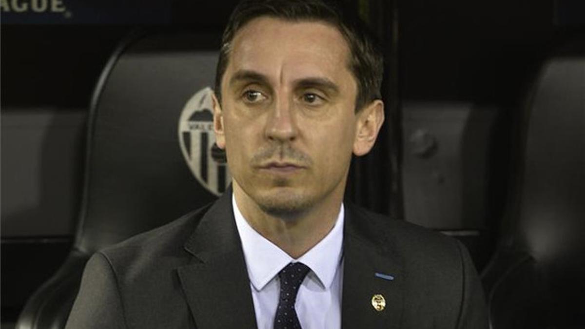 Gary Neville sueña con alcanzar puestos Champions