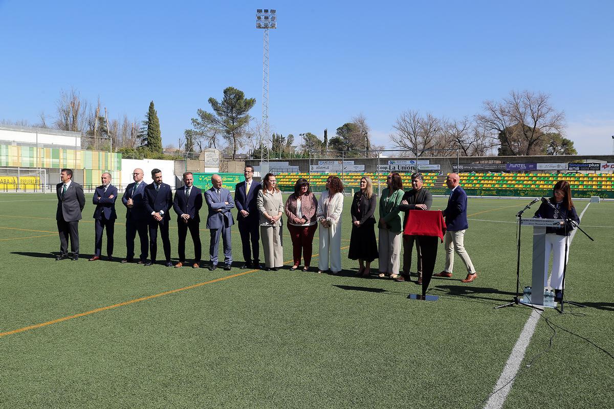 Montilla rotula el estadio municipal con el nombre de Miguel Navarro