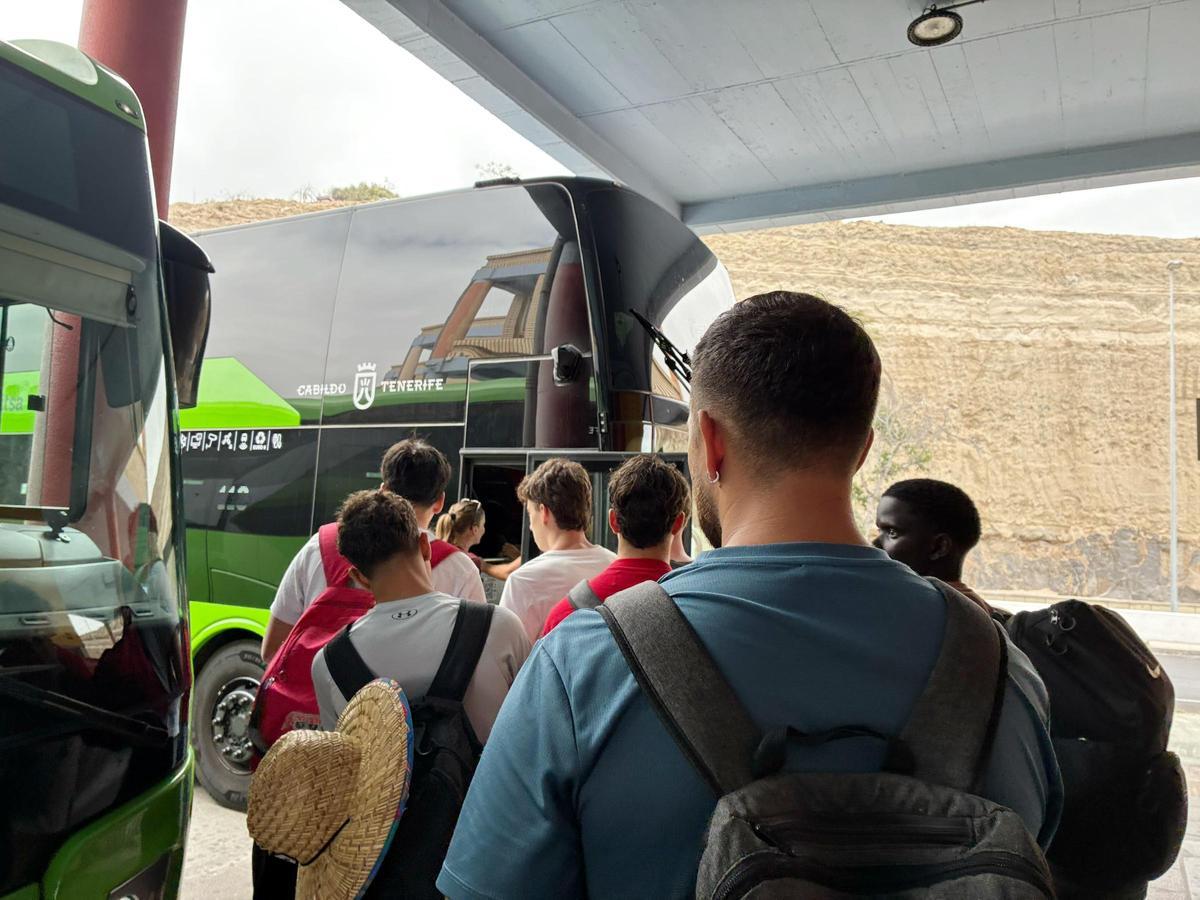 Nueva guagua de dos pisos en Tenerife Nueva guagua de dos pisos en Tenerife