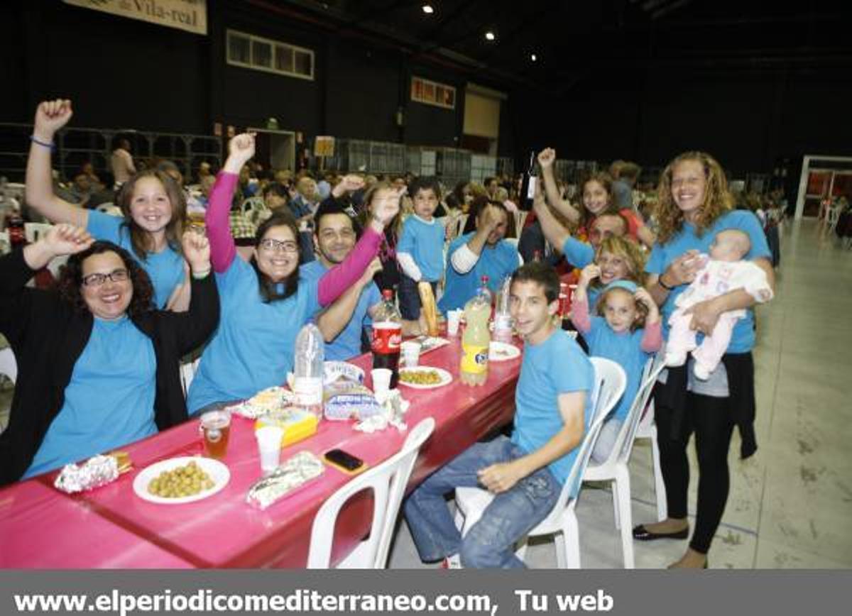GALERÍA DE FOTOS - Cena de hermandad en las fiestas de Vila-real