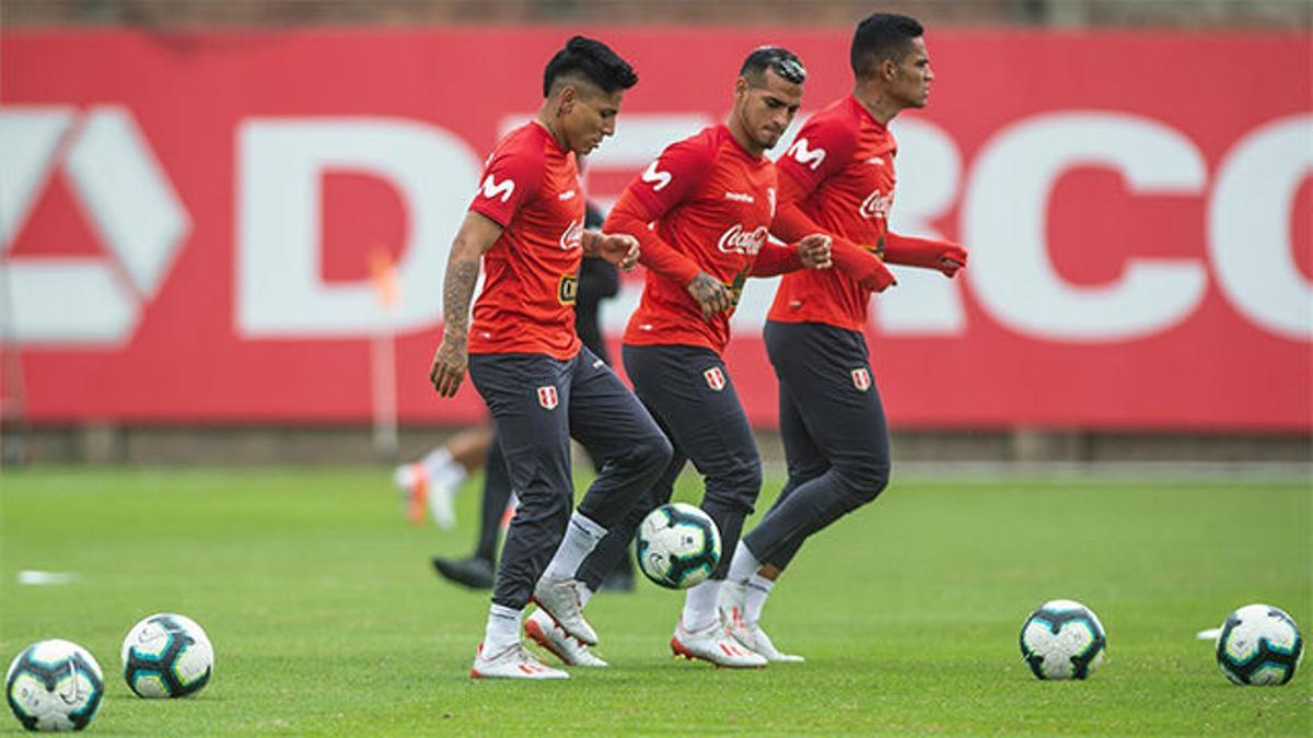 La llegada de Ballón y la recuperación de Farfán y Zambrano dejan listo a Perú