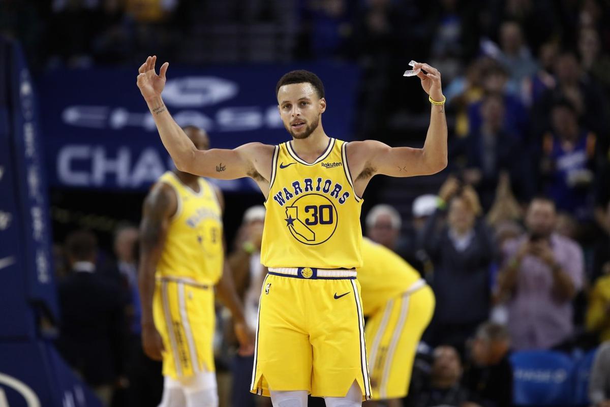 OAKLAND, CA - OCTOBER 24: Stephen Curry #30 of the Golden State Warriors reacts to the crowd chanting MVP during their game against the Washington Wizards at ORACLE Arena on October 24, 2018 in Oakland, California. Curry finished the game with 51 points. NOTE TO USER: User expressly acknowledges and agrees that, by downloading and or using this photograph, User is consenting to the terms and conditions of the Getty Images License Agreement.   Ezra Shaw/Getty Images/AFP